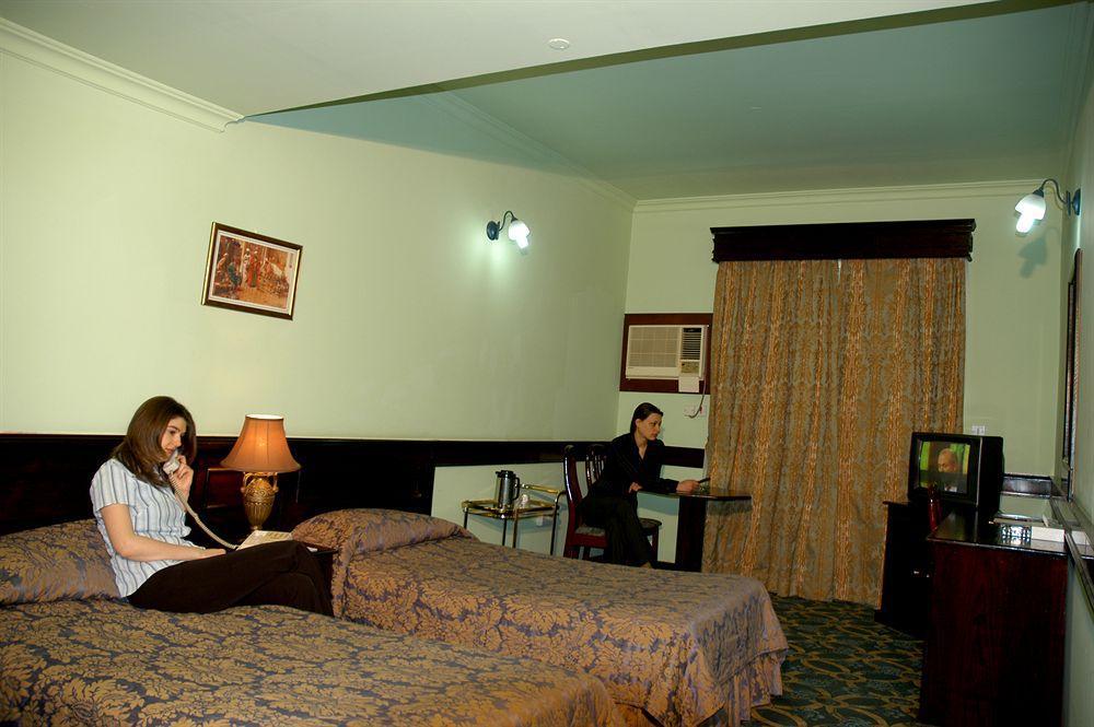 Concord International Hotel 麦纳麦 外观 照片